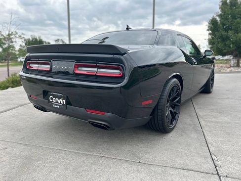 Used 2015 Dodge Challenger SRT Hellcat RWD image 7