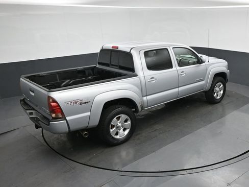 Used 2005 Toyota Tacoma PreRunner RWD image 57