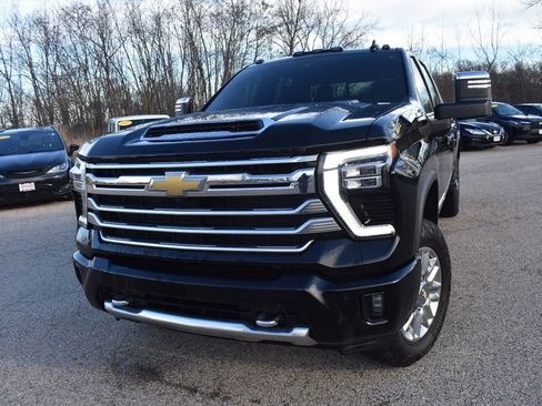 Used 2025 Chevrolet Silverado 2500 High Country w/ High Country Premium Package image 12