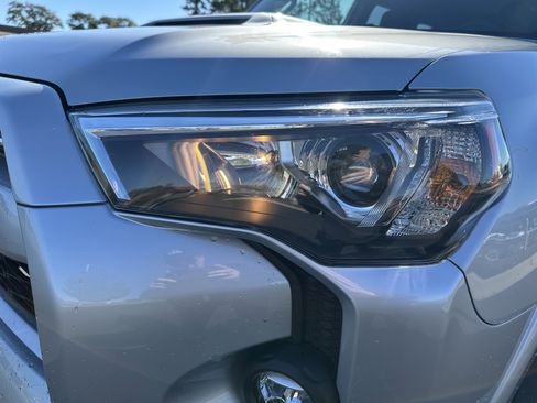 Certified 2024 Toyota 4Runner TRD Off-Road Premium image 6