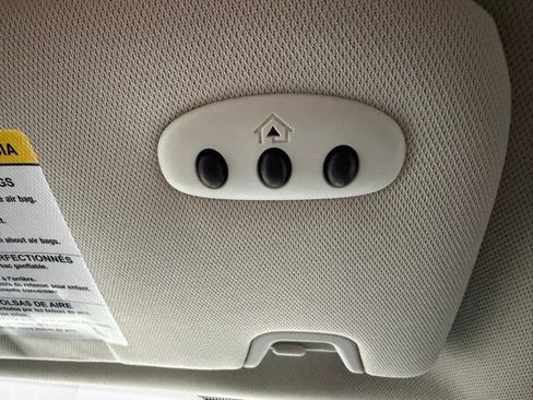 Used 2023 Ford Edge SEL w/ Convenience Package image 33