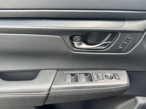Used 2025 Honda CR-V Sport-L image 11