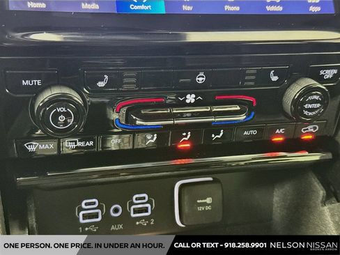 Used 2023 Jeep Grand Cherokee L Limited AWD/4WD image 16