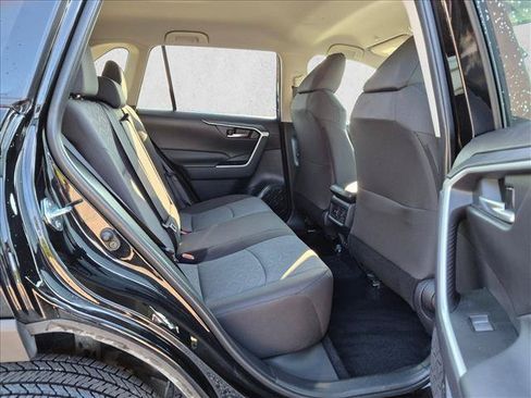 Used 2025 Toyota RAV4 XLE FWD image 19