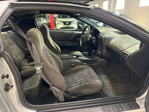 Used 2002 Chevrolet Camaro LT w/ Preferred Equipment Group 1 RWD image 22