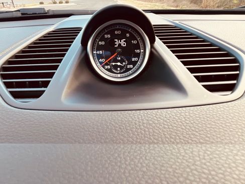 Used 2019 Porsche 911 Carrera S image 33