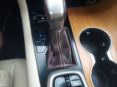 Used 2019 Lexus RX 450h AWD w/ Navigation Package image 18