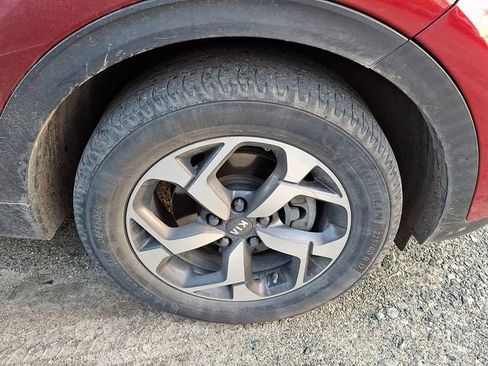 Used 2020 Kia Sportage LX image 7