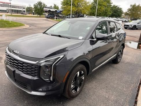 Used 2026 Kia Sportage LX AWD/4WD image 3