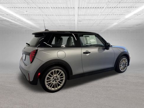 Certified 2025 MINI Cooper 2-Door Hardtop FWD image 6