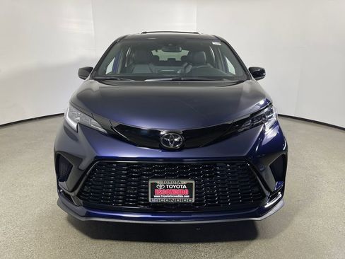 New 2026 Toyota Sienna XSE FWD image 8