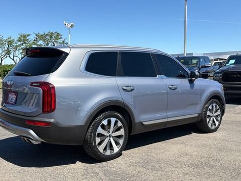 Used 2022 Kia Telluride S AWD/4WD image 3