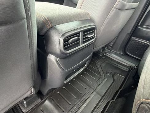 Used 2025 Honda Pilot Sport image 17