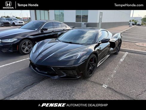 Used 2021 Chevrolet Corvette Stingray Coupe w/ Body-Color Dual Roof Package RWD image 1