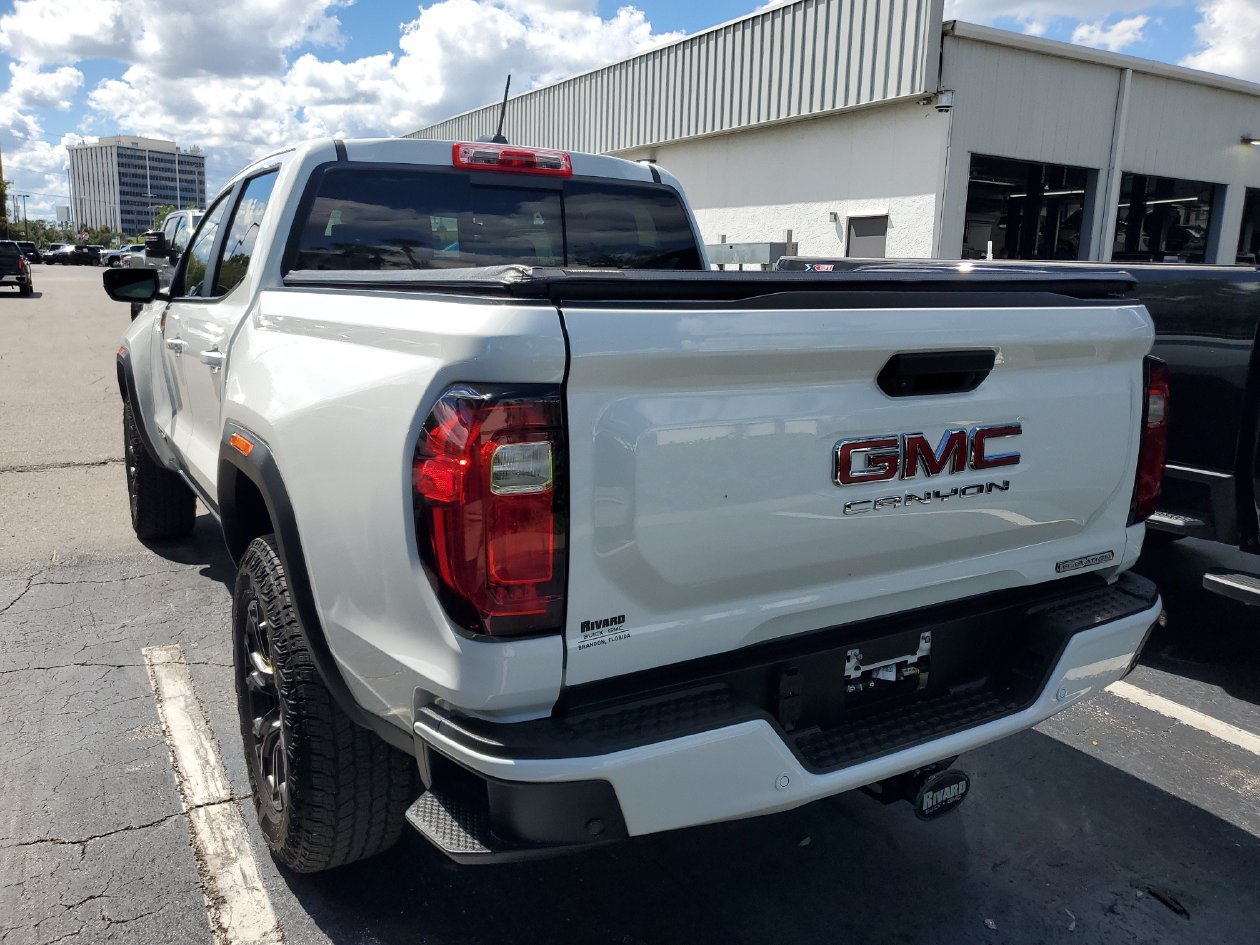 Used 2024 GMC Canyon Elevation w/ Convenience Package RWD image 3