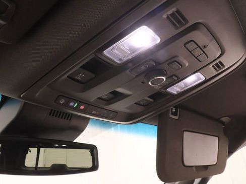 Used 2024 Chevrolet Tahoe Z71 w/ Luxury Package image 16