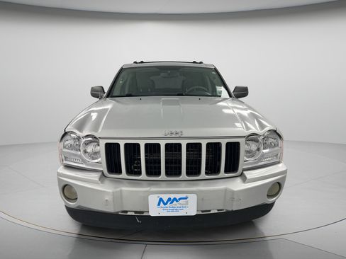 Used 2007 Jeep Grand Cherokee Laredo AWD/4WD image 3