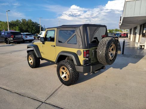 Used 2013 Jeep Wrangler Sport AWD/4WD image 6