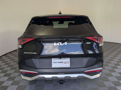 Used 2024 Kia Sportage LX FWD image 6