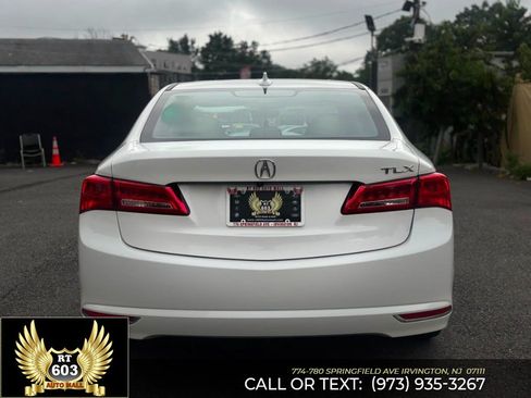 Used 2018 Acura TLX FWD image 5