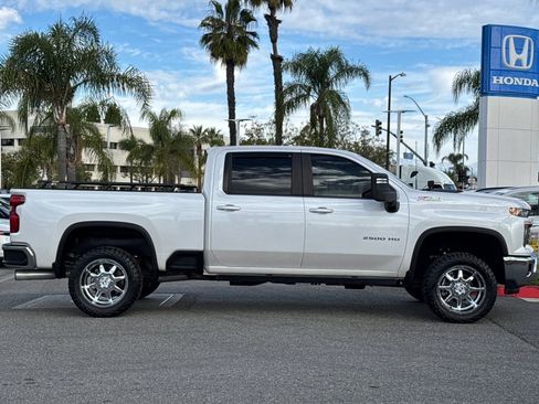 Used 2024 Chevrolet Silverado 2500 LT w/ Convenience Package image 7
