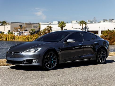 Used 2020 Tesla Model S Performance image 7