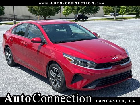 Used 2024 Kia Forte LXS FWD image 1