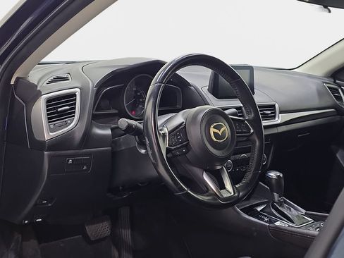 Used 2018 MAZDA MAZDA3 Touring FWD image 17