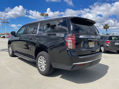 Used 2024 Chevrolet Suburban LT AWD/4WD image 4