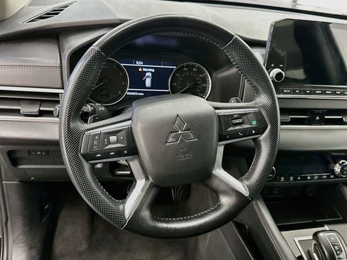 Used 2024 Mitsubishi Outlander SE AWD/4WD image 18