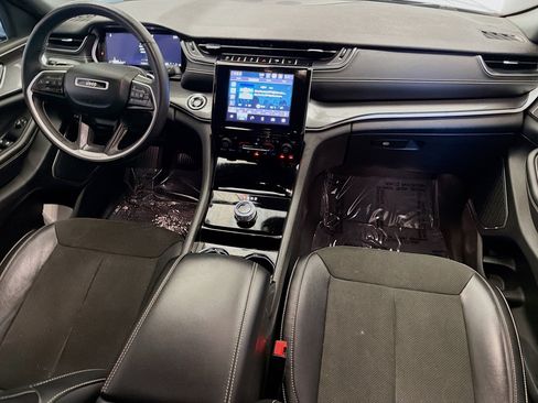 Used 2022 Jeep Grand Cherokee L Laredo AWD/4WD image 12