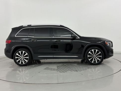 Used 2023 Mercedes-Benz GLB 250 image 8