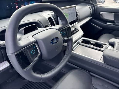 Used 2026 Ford Expedition Max Active RWD image 10