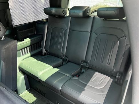 Used 2023 Land Rover Defender 130 X AWD/4WD image 28