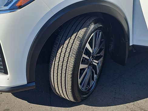 Used 2024 Nissan Kicks SV image 30