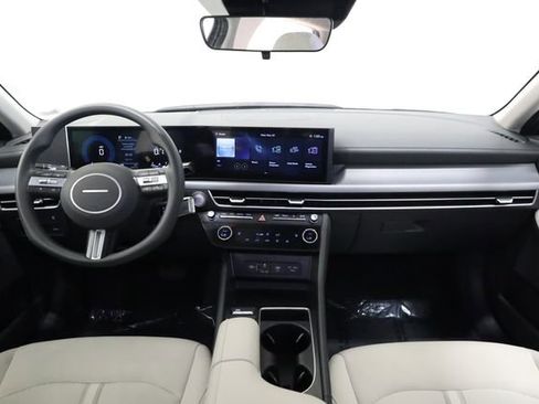 Used 2025 Hyundai Sonata SEL FWD image 14