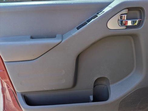 Used 2021 Nissan Frontier SV RWD image 10