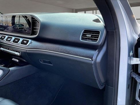 Used 2022 Mercedes-Benz GLE 350 4MATIC w/ Premium Package image 17