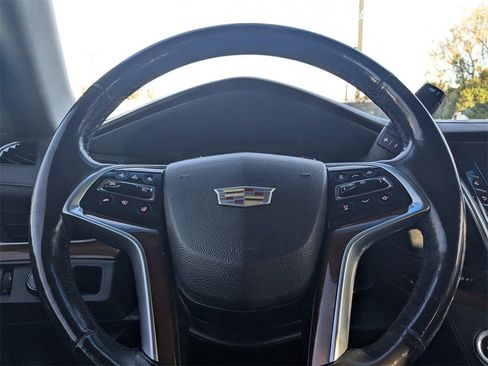 Used 2018 Cadillac Escalade Luxury image 26