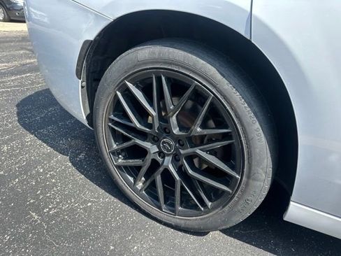 Used 2018 Dodge Charger GT AWD/4WD image 11