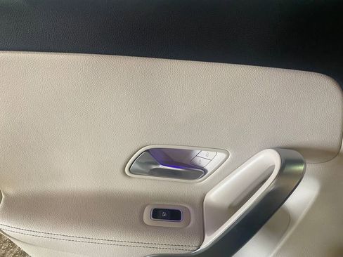 Used 2022 Mercedes-Benz A 220 4MATIC image 16