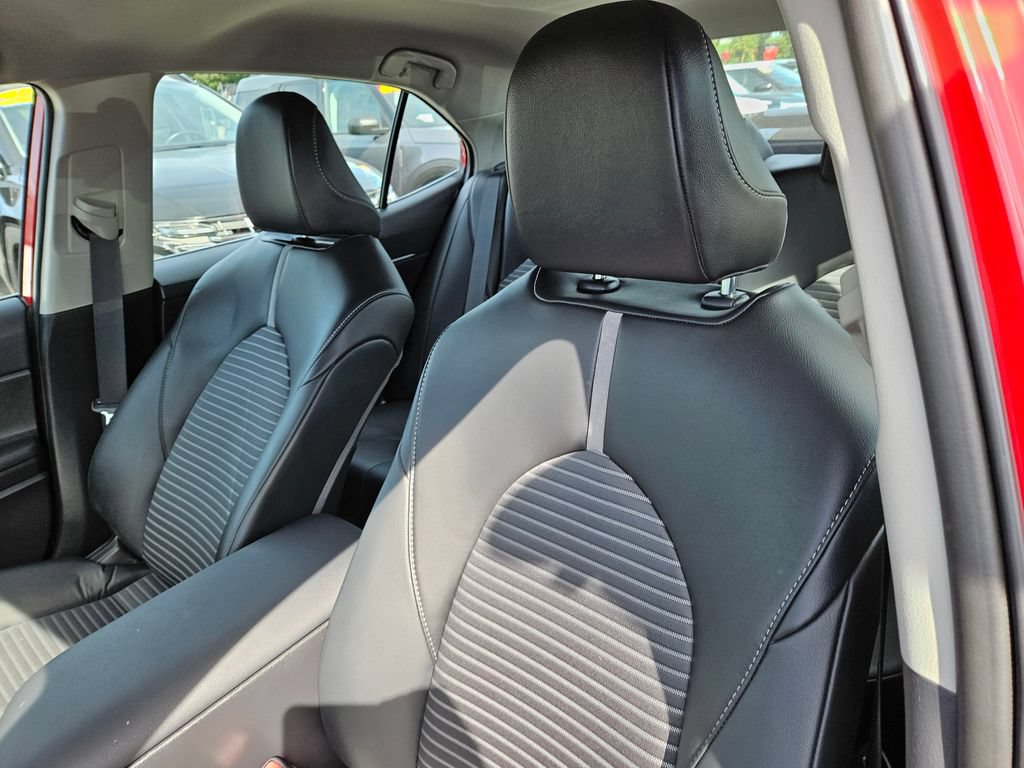 Used 2024 Toyota Camry SE FWD image 16