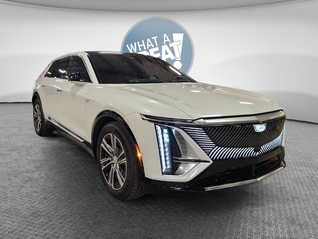 Certified 2024 Cadillac Lyriq Luxury AWD/4WD image 1