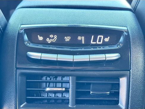 Used 2024 Cadillac XT5 Premium Luxury image 27