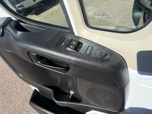 Used 2021 RAM ProMaster 2500 image 12