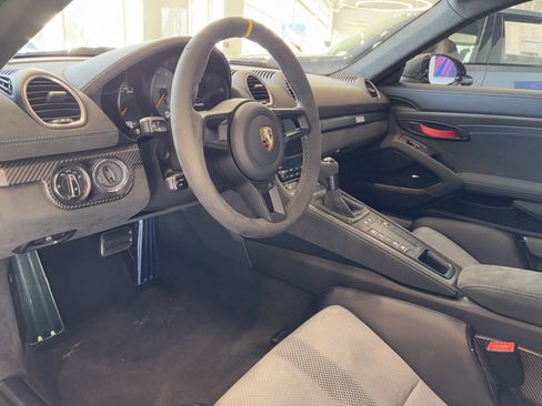 Used 2025 Porsche 718 Cayman GT4 RS image 17
