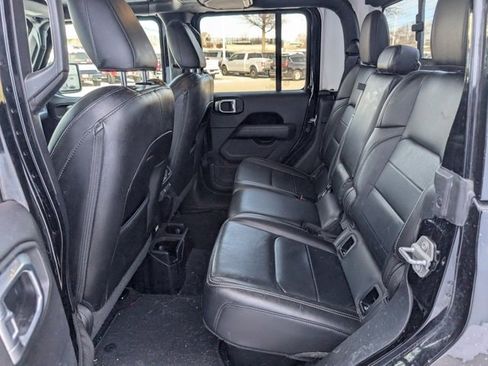 Used 2020 Jeep Gladiator Overland image 14