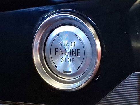 Used 2021 Chevrolet Corvette Stingray Preferred Cpe w/ Z51 Performance Package image 22