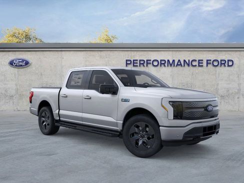 New 2025 Ford F150 Lightning Flash image 7
