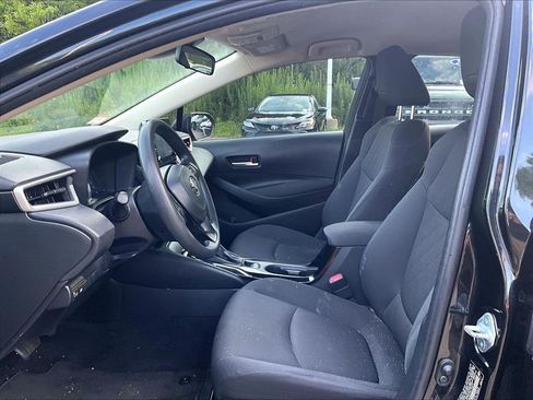 Used 2021 Toyota Corolla LE FWD image 4